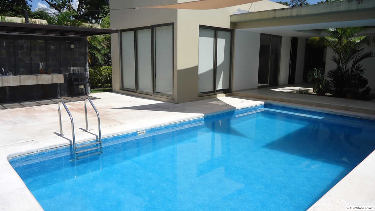 1_piscina_fachada