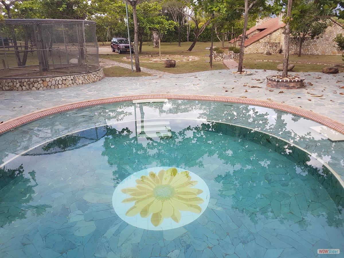 3_piscina_entrada