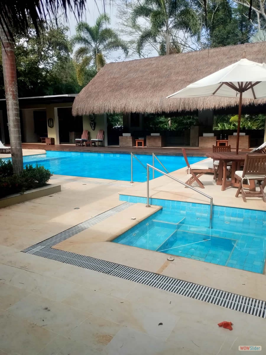 1_piscina_jacuzzi