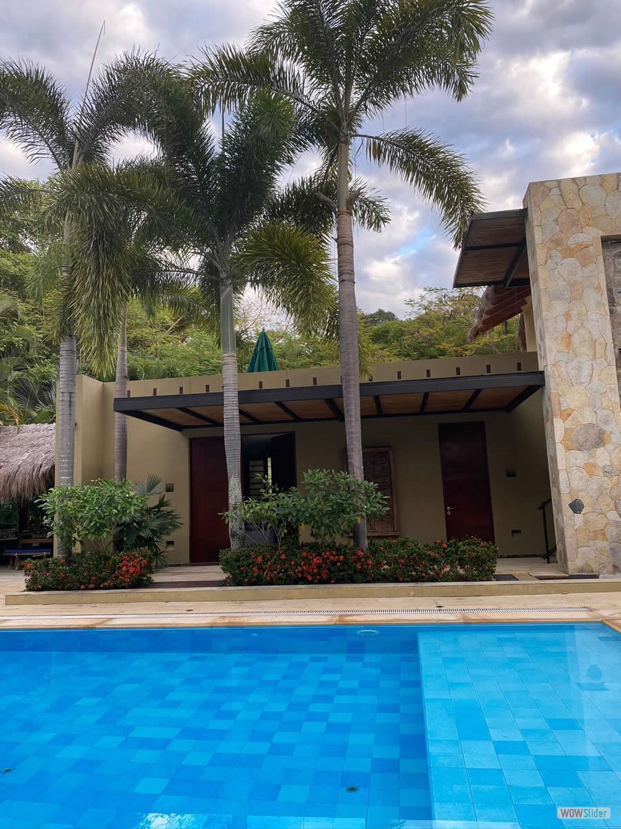 3_piscina_fachada